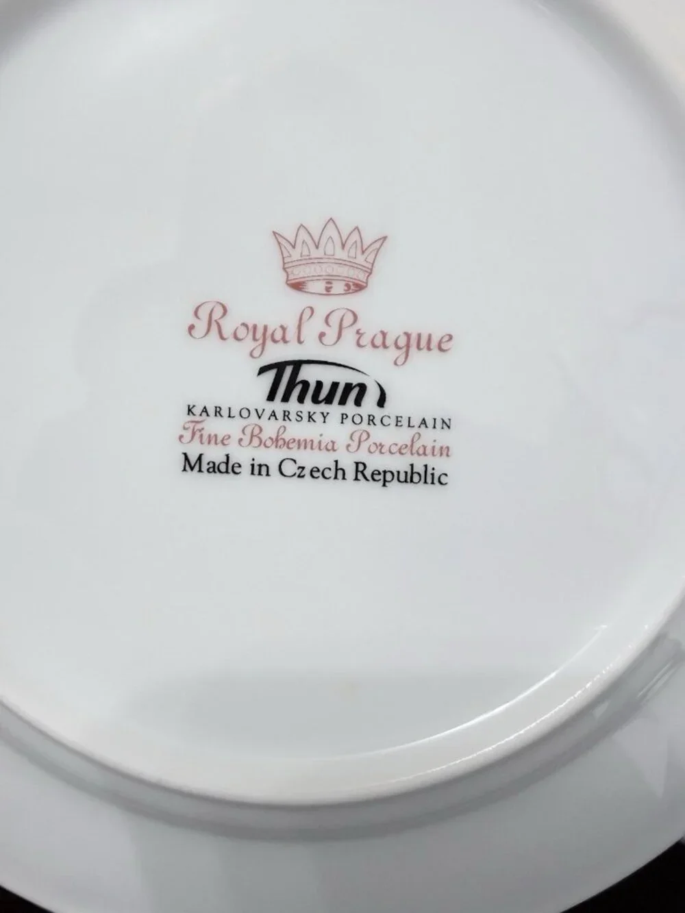 Thun Royal Prague Set of 2 Karlovarsky Porcelain 7.5